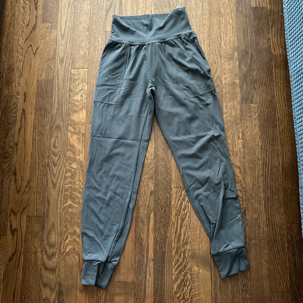 Athleta Gray Jogger Sweatpants